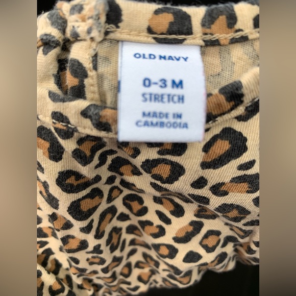 OLD NAVY CHEETAH PRINT BABY ONESIE - Picture 2 of 2